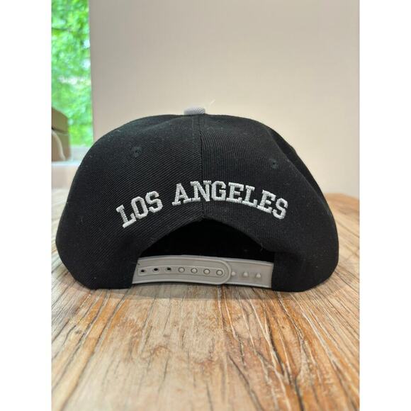 LA Los Angeles Gray Black Snapback Bullbot NEW Baseball Cap - Picture 4 of 6